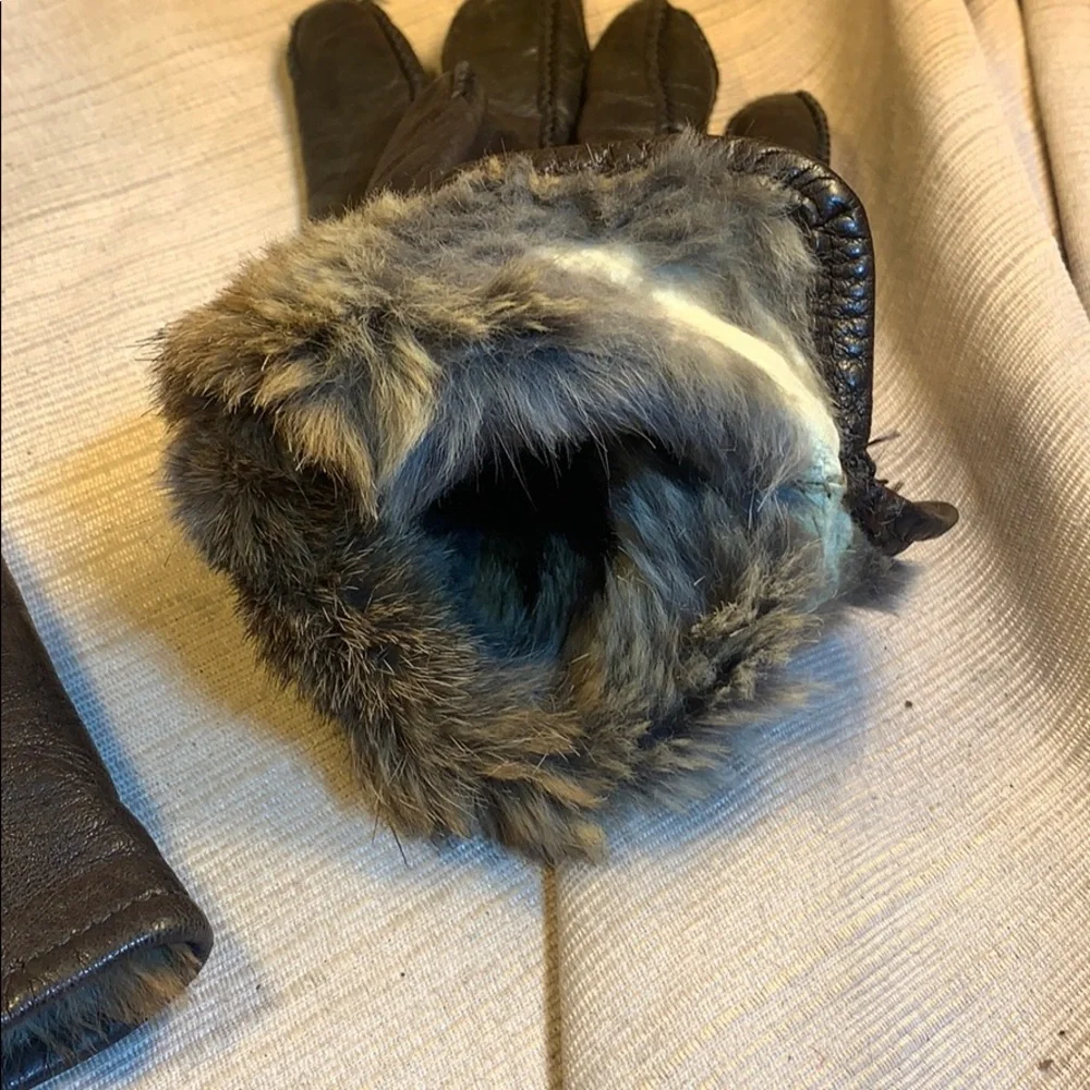 Leather gloves w/fur lining preloved
